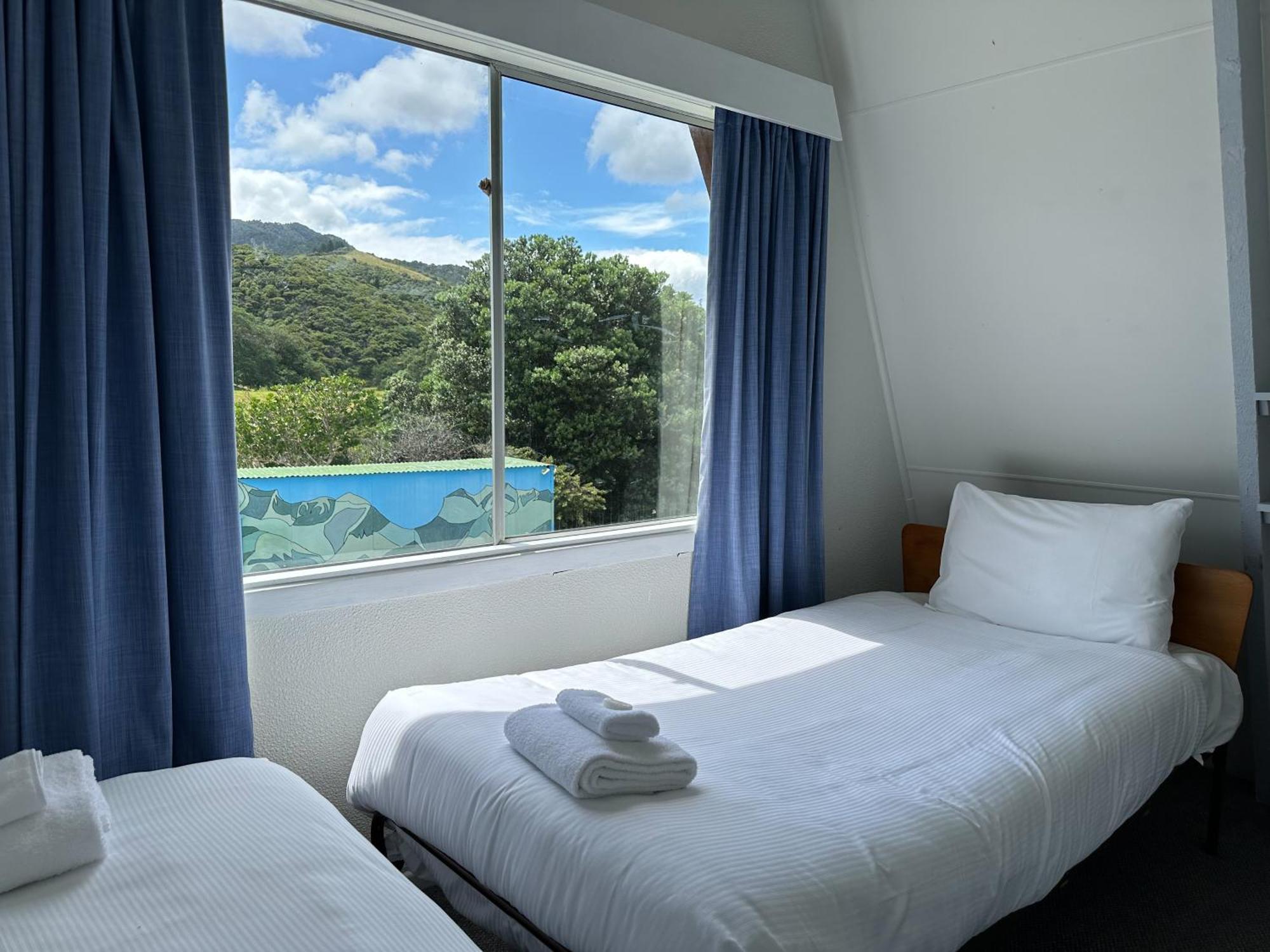 Pohutukawa Coastal Chalets Coromandel Værelse billede